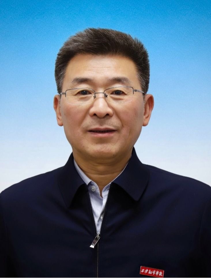 罗云