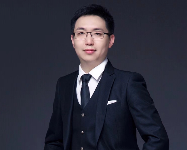 【校友访谈】他日卧龙终得雨 今朝放鹤且冲天——访陕西轩冕律师事务所主任李奕臻-西安翻译学院--满载希望的方舟 陶冶情操的熔炉